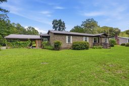 1002 Poplar photo 4