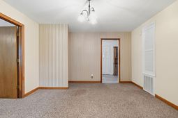 1002 Poplar photo 4