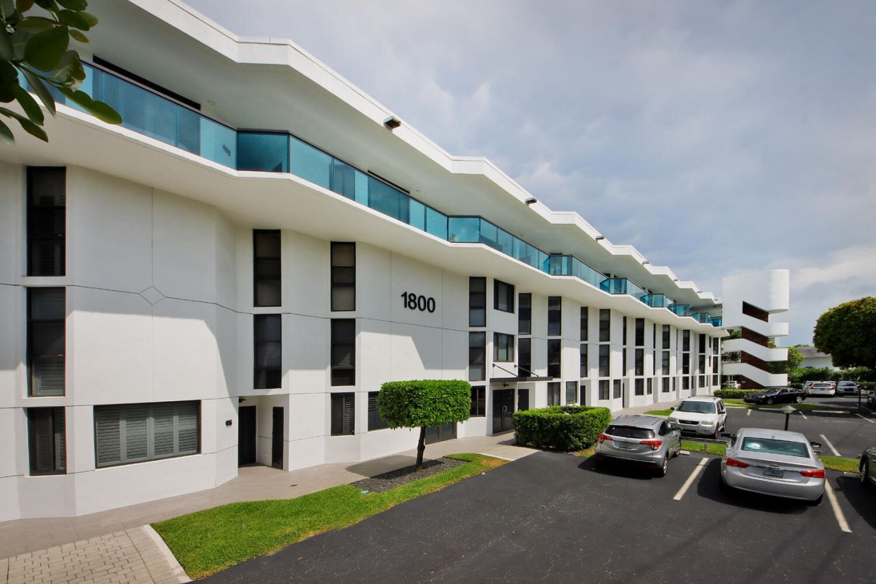 1800 S Ocean Drive, Unit 406, Fort Lauderdale, FL 33316 Photo
