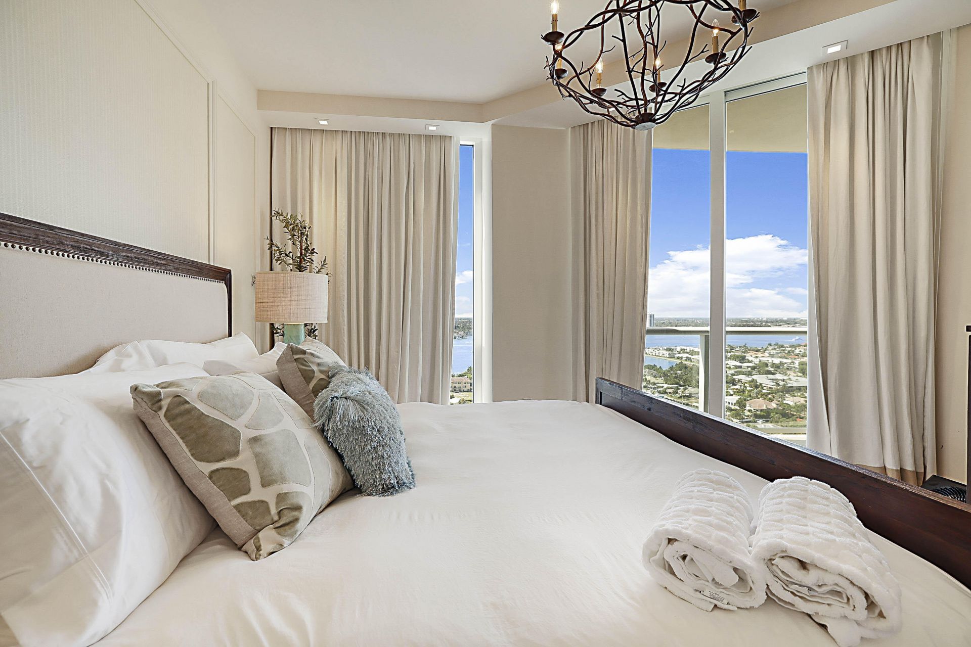 2700 N Ocean Drive, Unit 2206B, Singer Island, FL 33404 Photo