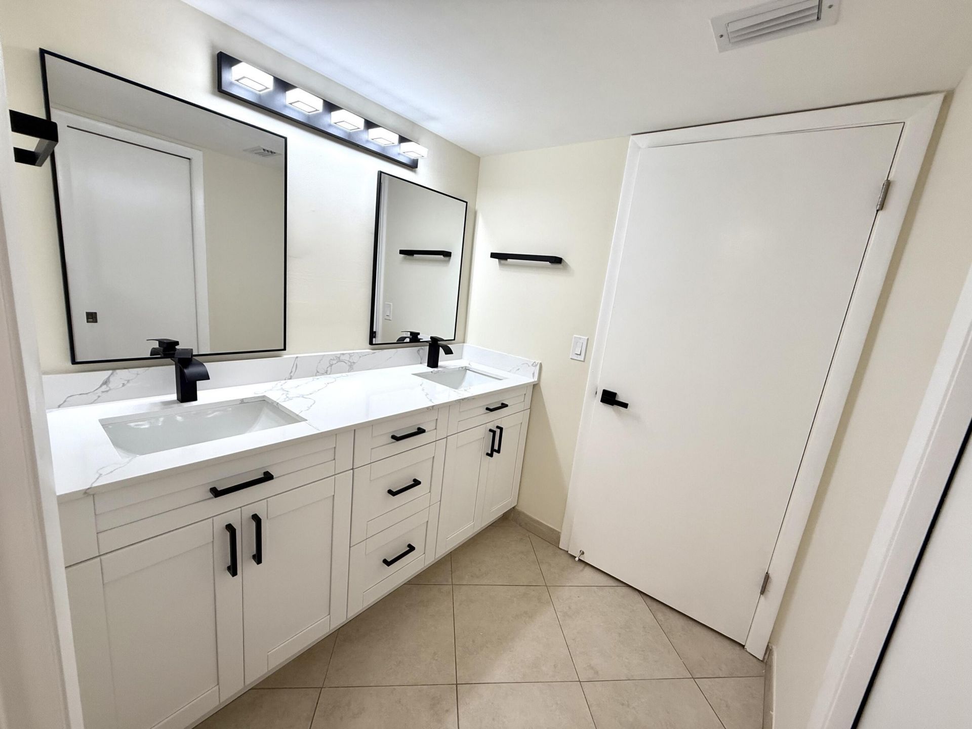 6649 Somerset Drive, Unit 205, Boca Raton, FL 33433 Photo