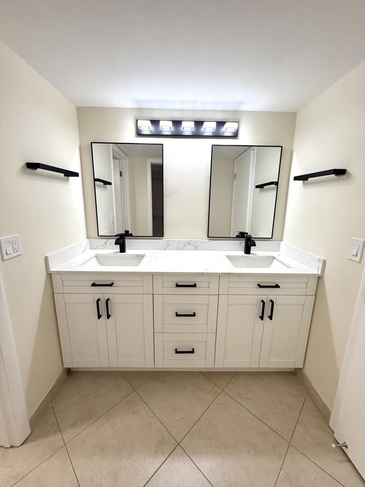 6649 Somerset Drive, Unit 205, Boca Raton, FL 33433 Photo