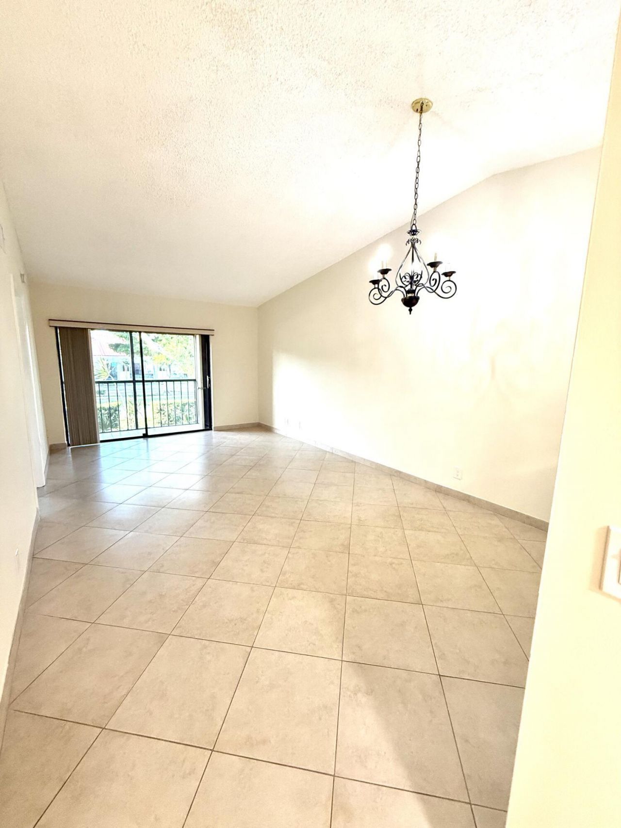 6649 Somerset Drive, Unit 205, Boca Raton, FL 33433 Photo