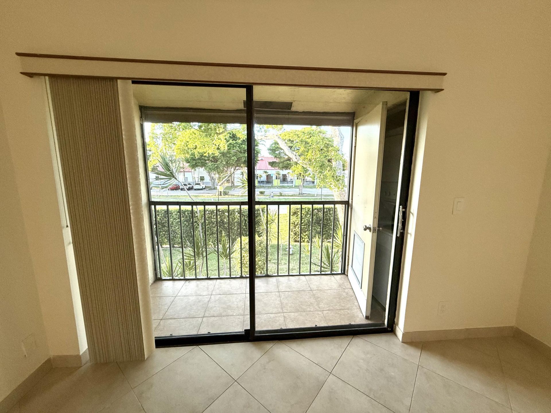 6649 Somerset Drive, Unit 205, Boca Raton, FL 33433 Photo