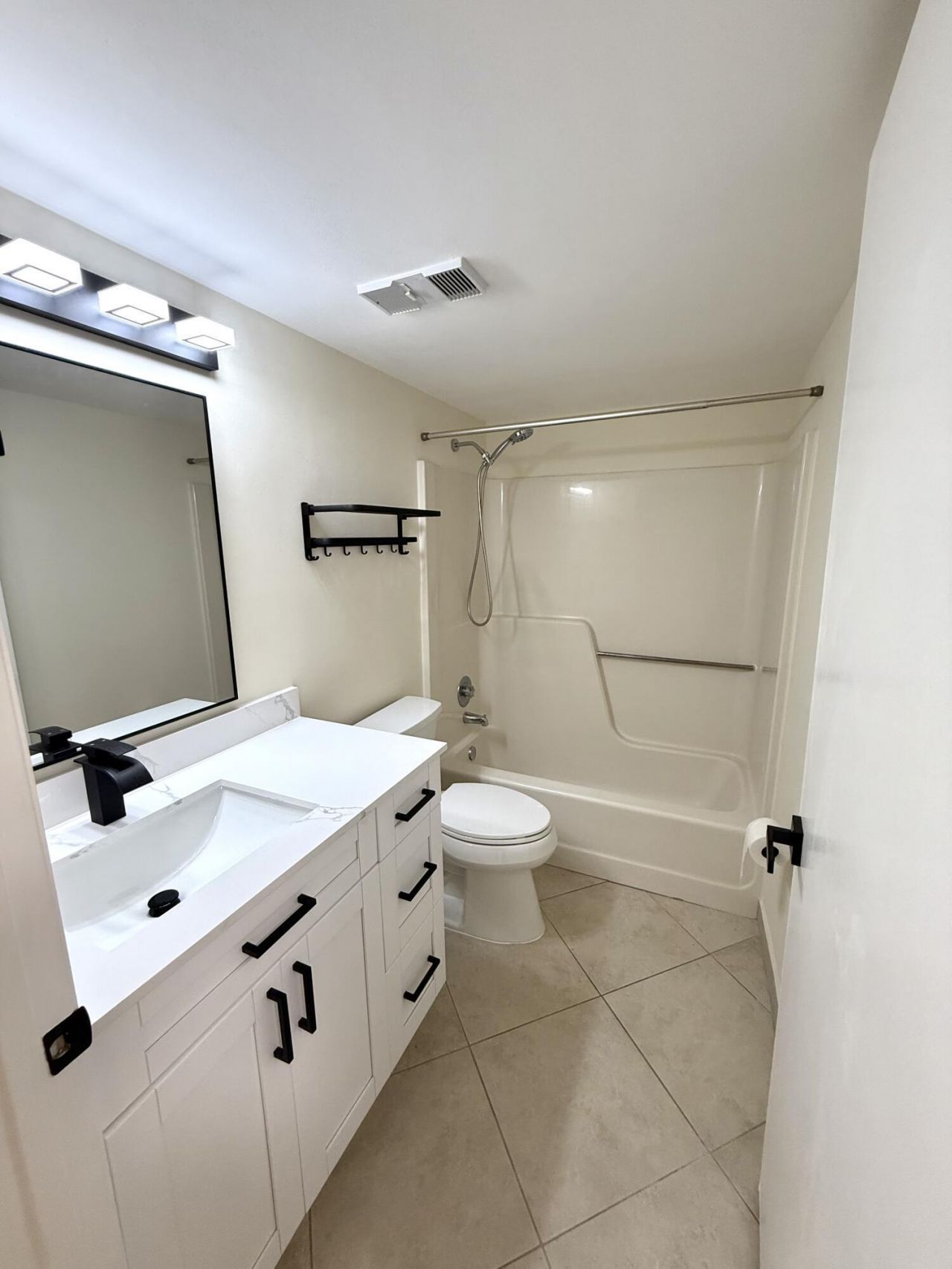 6649 Somerset Drive, Unit 205, Boca Raton, FL 33433 Photo
