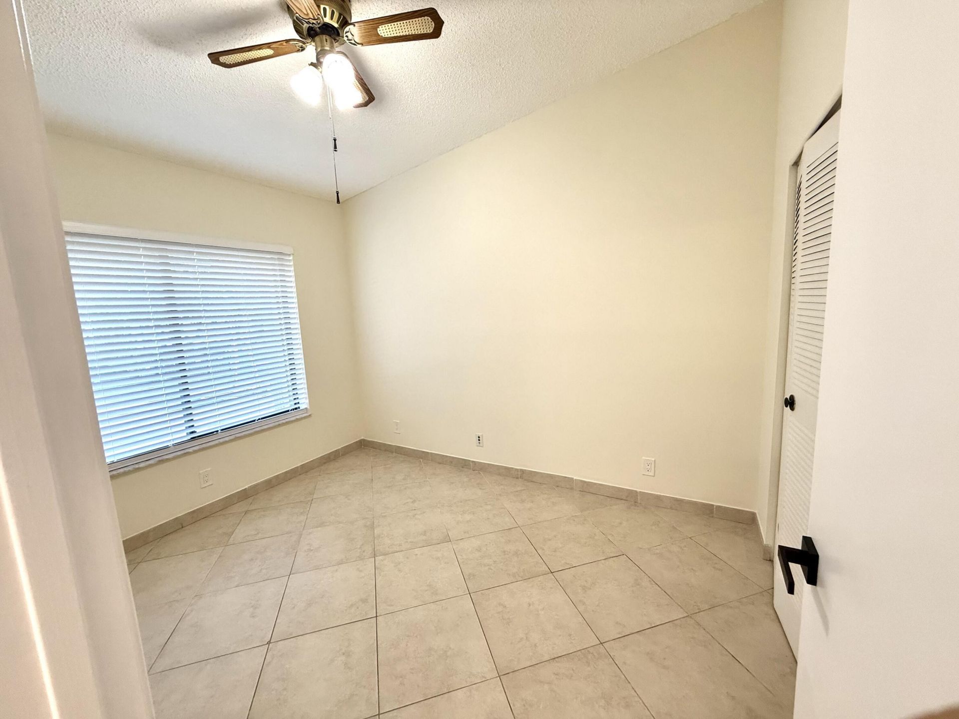 6649 Somerset Drive, Unit 205, Boca Raton, FL 33433 Photo