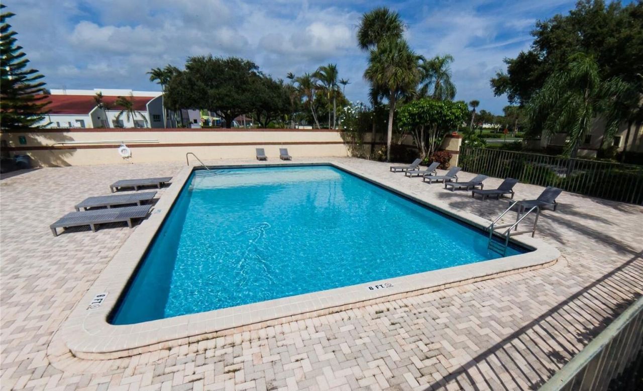 6649 Somerset Drive, Unit 205, Boca Raton, FL 33433 Photo