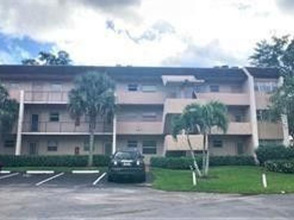 8360 Sands Point Boulevard, Unit G210, Tamarac, FL 33321