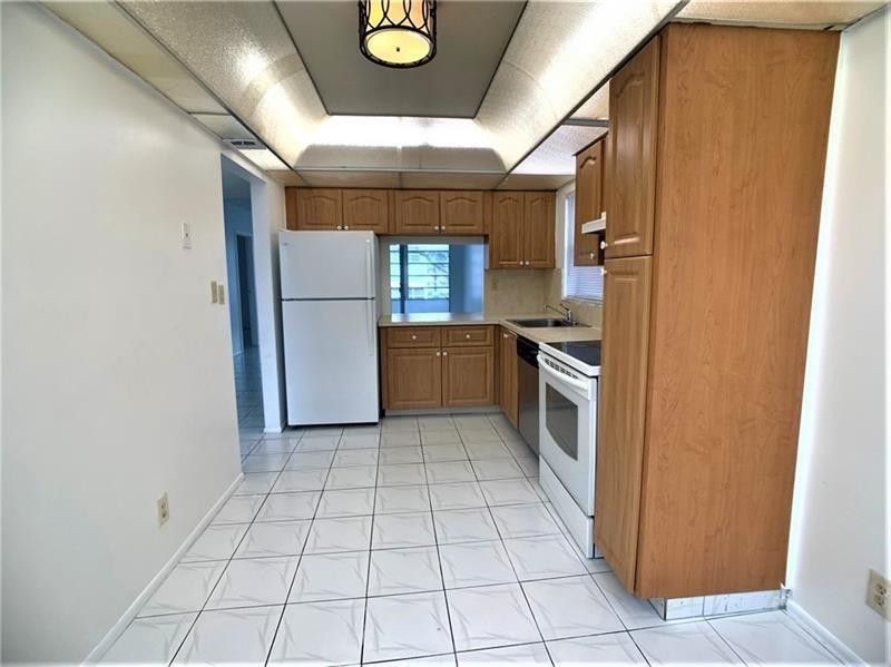 8360 Sands Point Boulevard, Unit G210, Tamarac, FL 33321 Photo