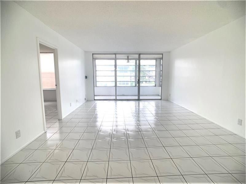 8360 Sands Point Boulevard, Unit G210, Tamarac, FL 33321 Photo