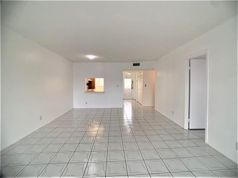 8360 Sands Point Boulevard, Unit G210, Tamarac, FL 33321 Photo