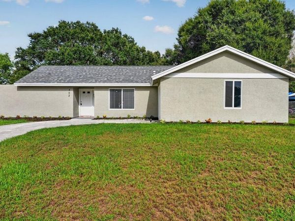 302 SW Kentwood Road, Port St. Lucie, FL 34953
