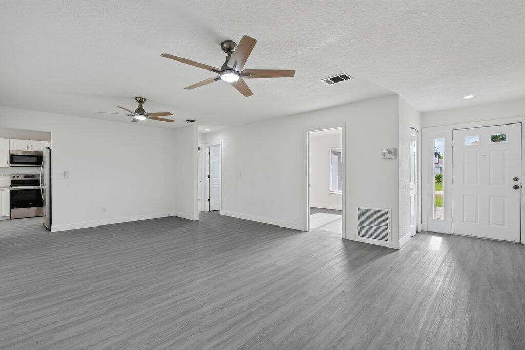 302 SW Kentwood Road, Port Saint Lucie, FL 34953 Photo