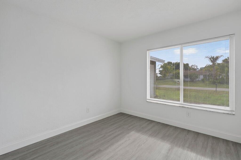 302 SW Kentwood Road, Port Saint Lucie, FL 34953 Photo