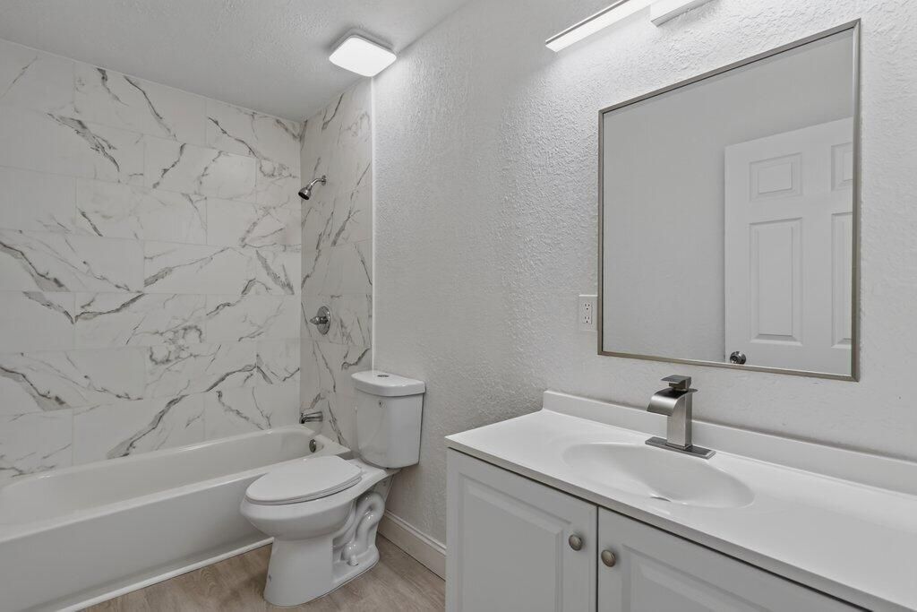 302 SW Kentwood Road, Port Saint Lucie, FL 34953 Photo