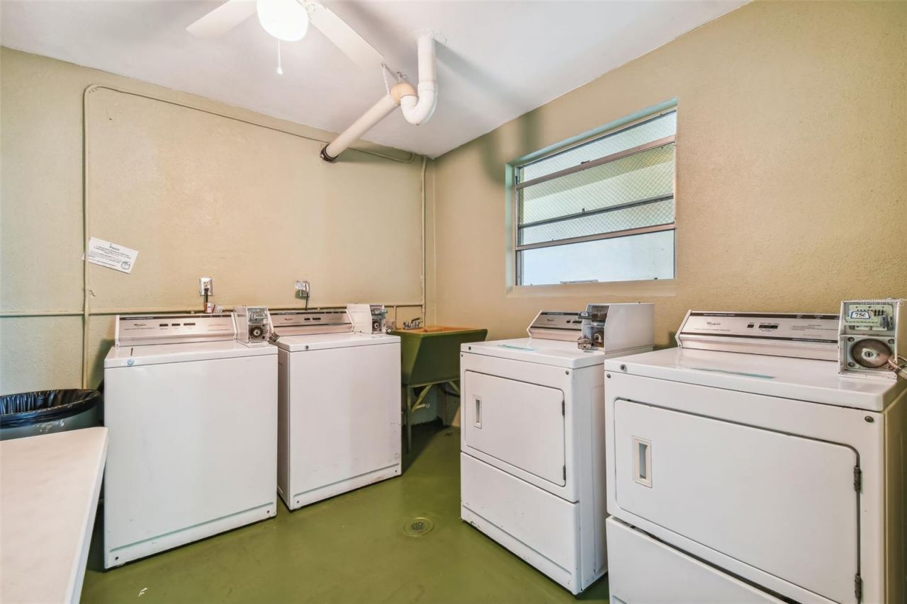 4885 1st St Ne, Unit 307, Saint Petersburg, FL 33703 Photo