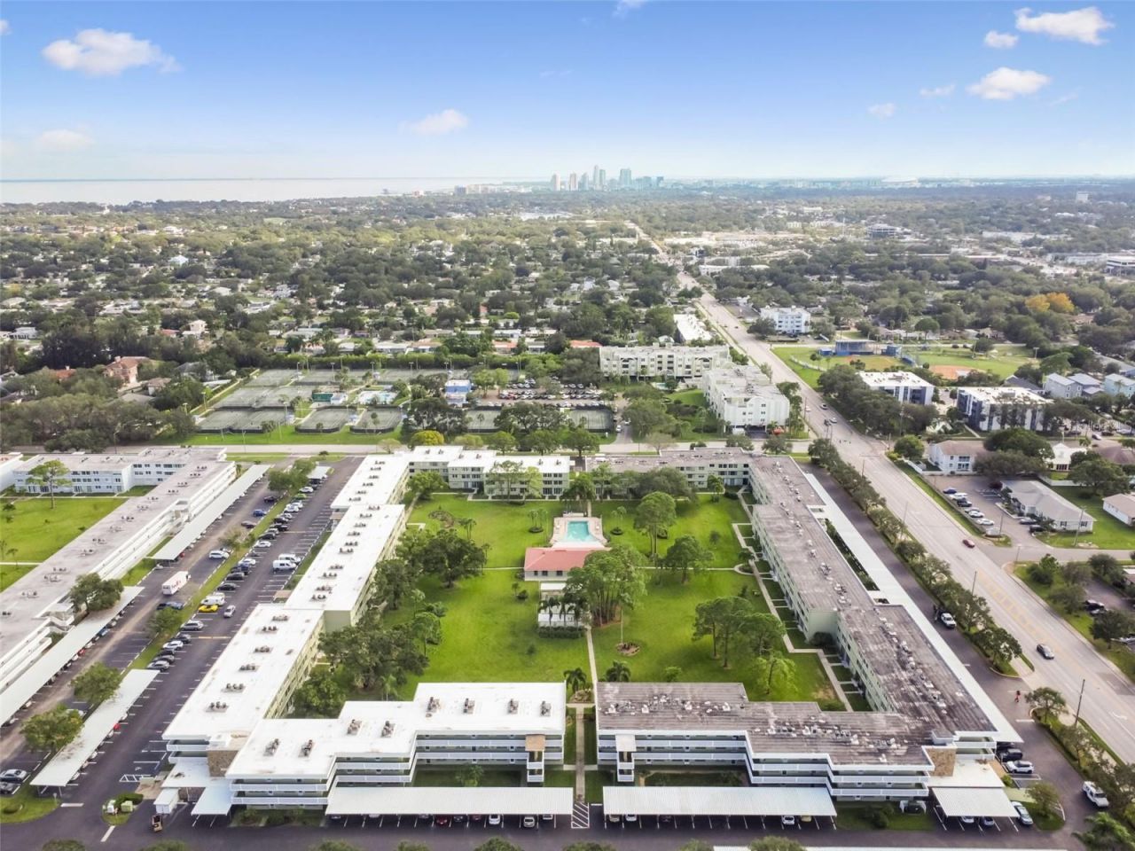 4885 1st St Ne, Unit 307, Saint Petersburg, FL 33703 Photo