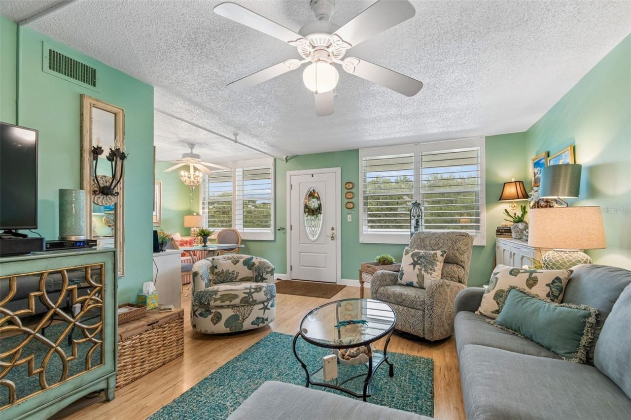 4885 1st St Ne, Unit 307, Saint Petersburg, FL 33703 Photo