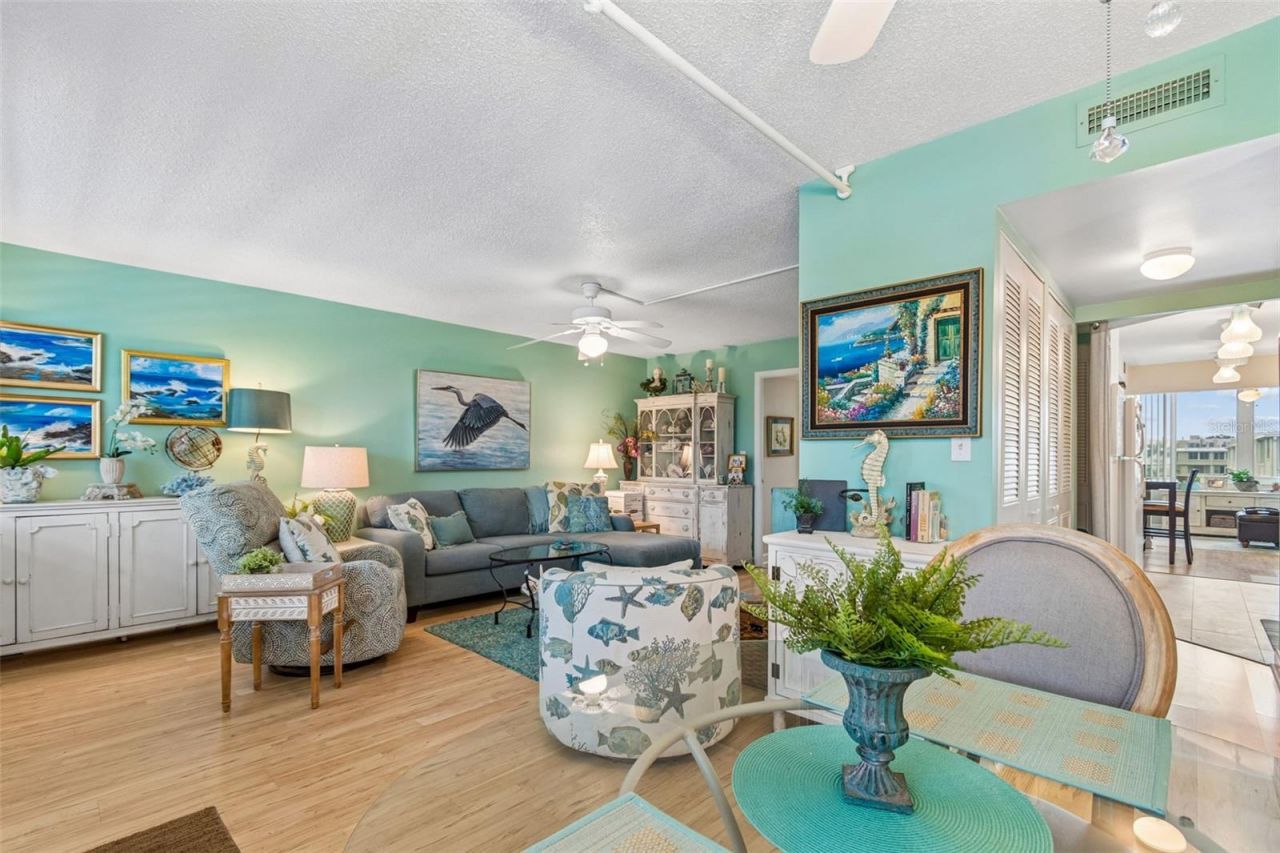 4885 1st St Ne, Unit 307, Saint Petersburg, FL 33703 Photo