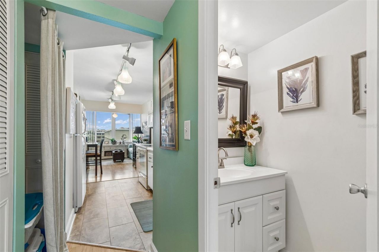 4885 1st St Ne, Unit 307, Saint Petersburg, FL 33703 Photo