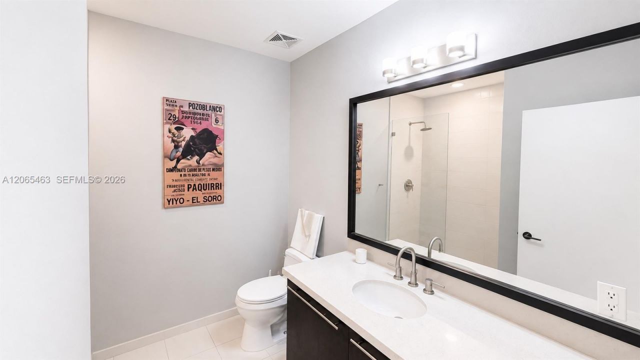 7930 East Dr , Unit 1007, North Bay Village, FL 33141 Photo