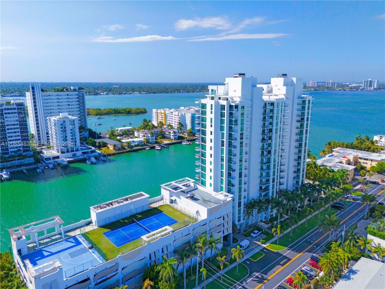 7930 East Dr , Unit 1007, North Bay Village, FL 33141 Photo