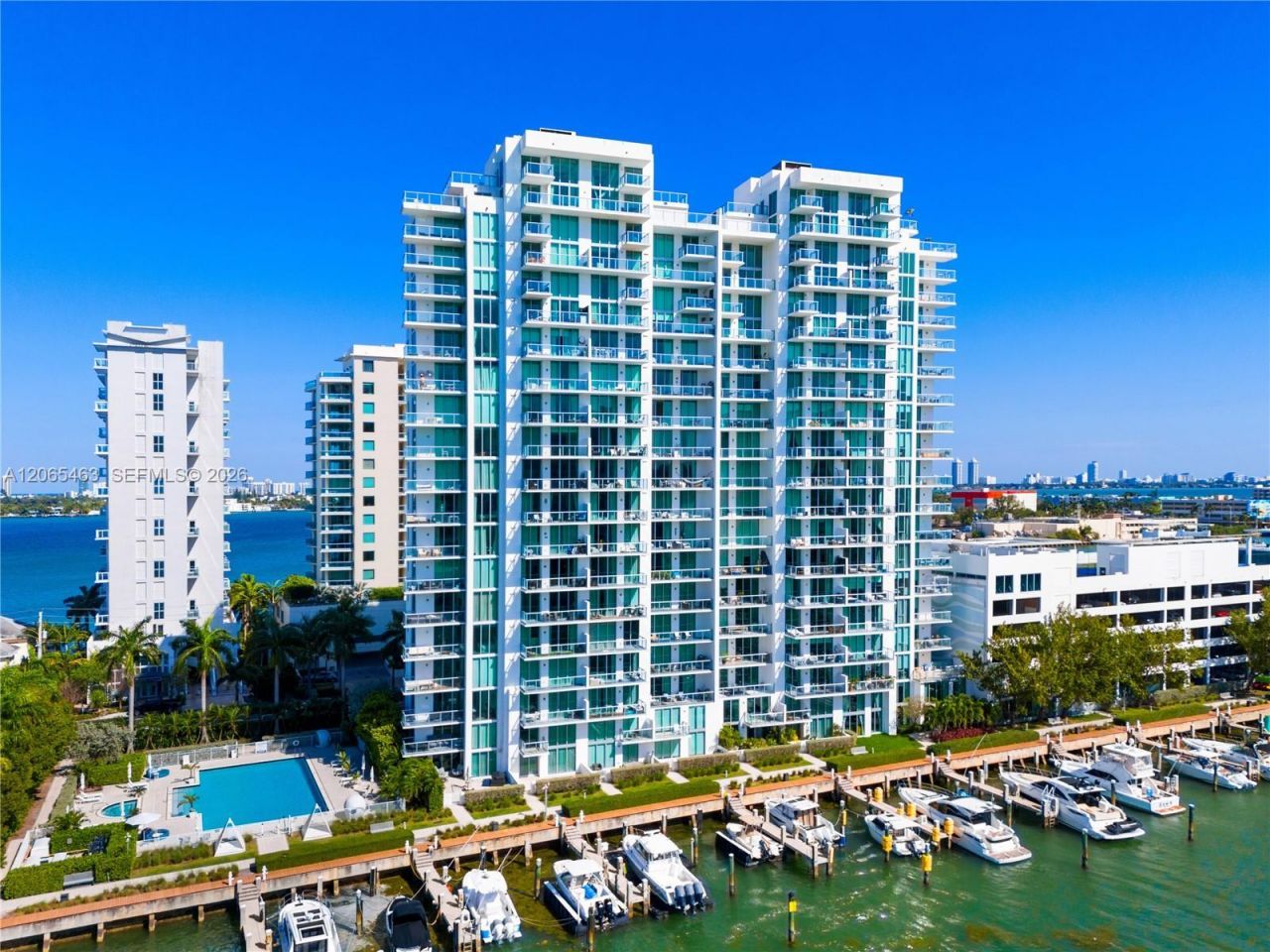 7930 East Dr , Unit 1007, North Bay Village, FL 33141 Photo