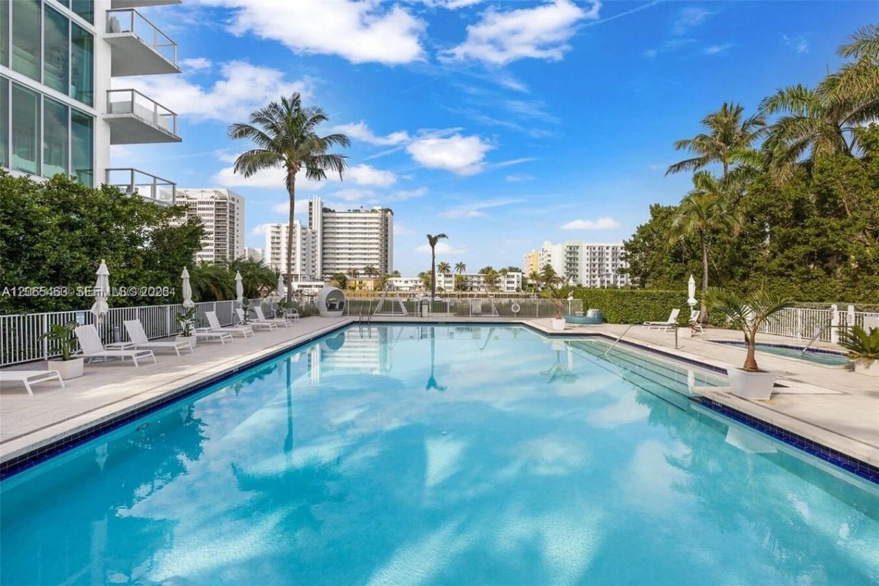 7930 East Dr , Unit 1007, North Bay Village, FL 33141 Photo