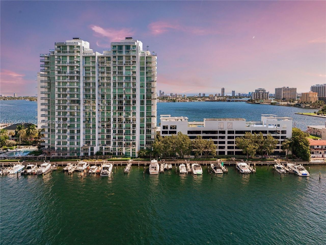 7930 East Dr , Unit 1007, North Bay Village, FL 33141 Photo
