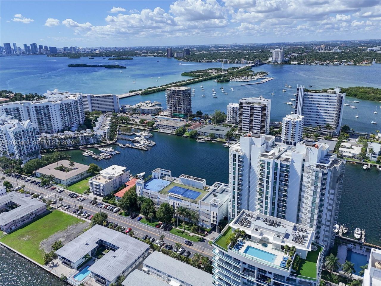 7930 East Dr , Unit 1007, North Bay Village, FL 33141 Photo
