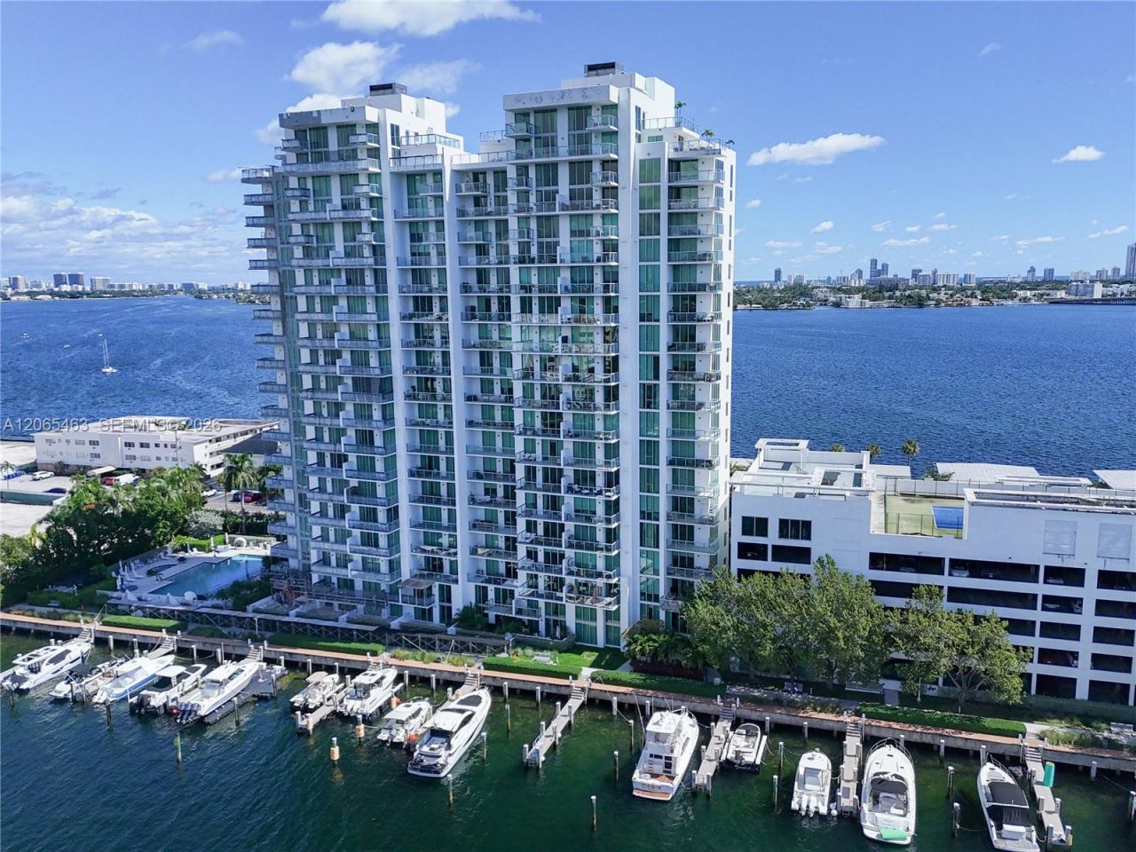 7930 East Dr , Unit 1007, North Bay Village, FL 33141 Photo