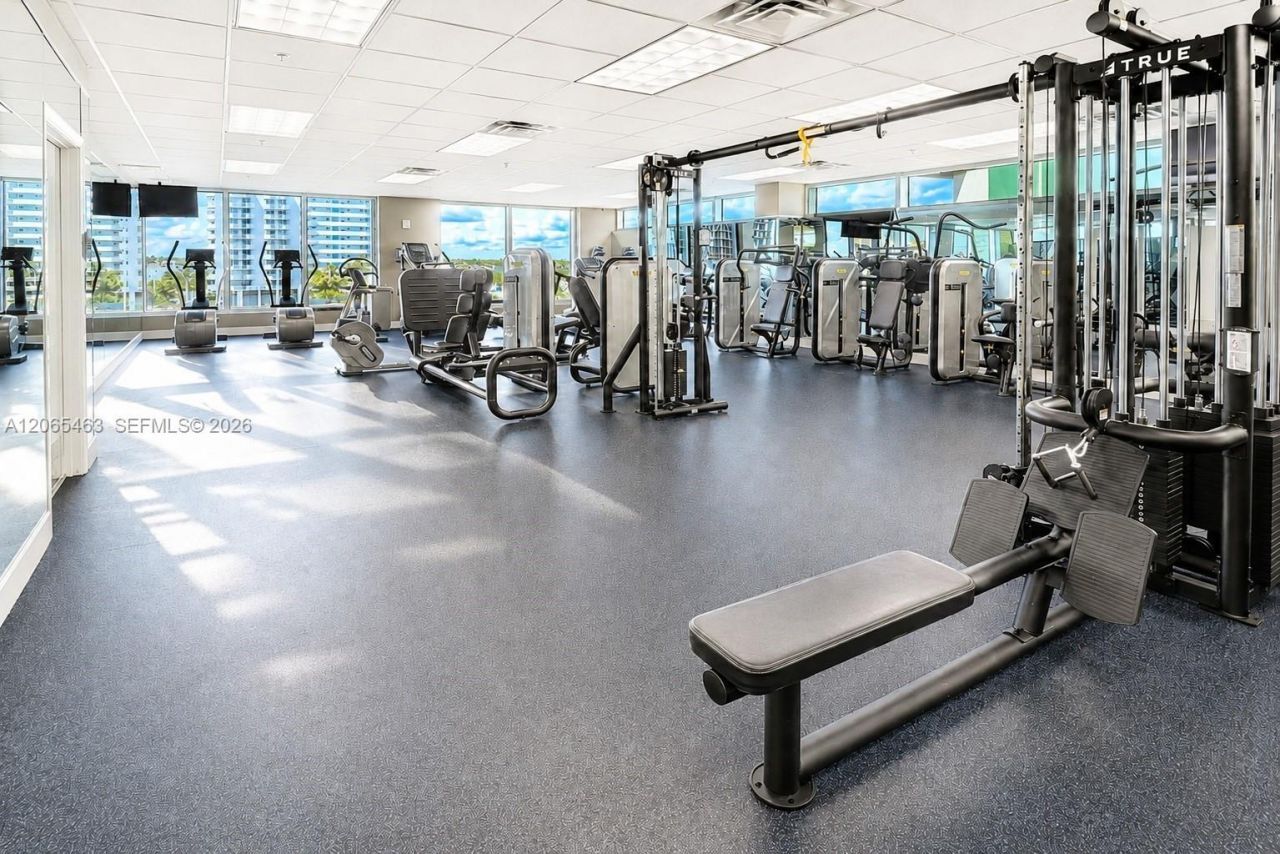 7930 East Dr , Unit 1007, North Bay Village, FL 33141 Photo