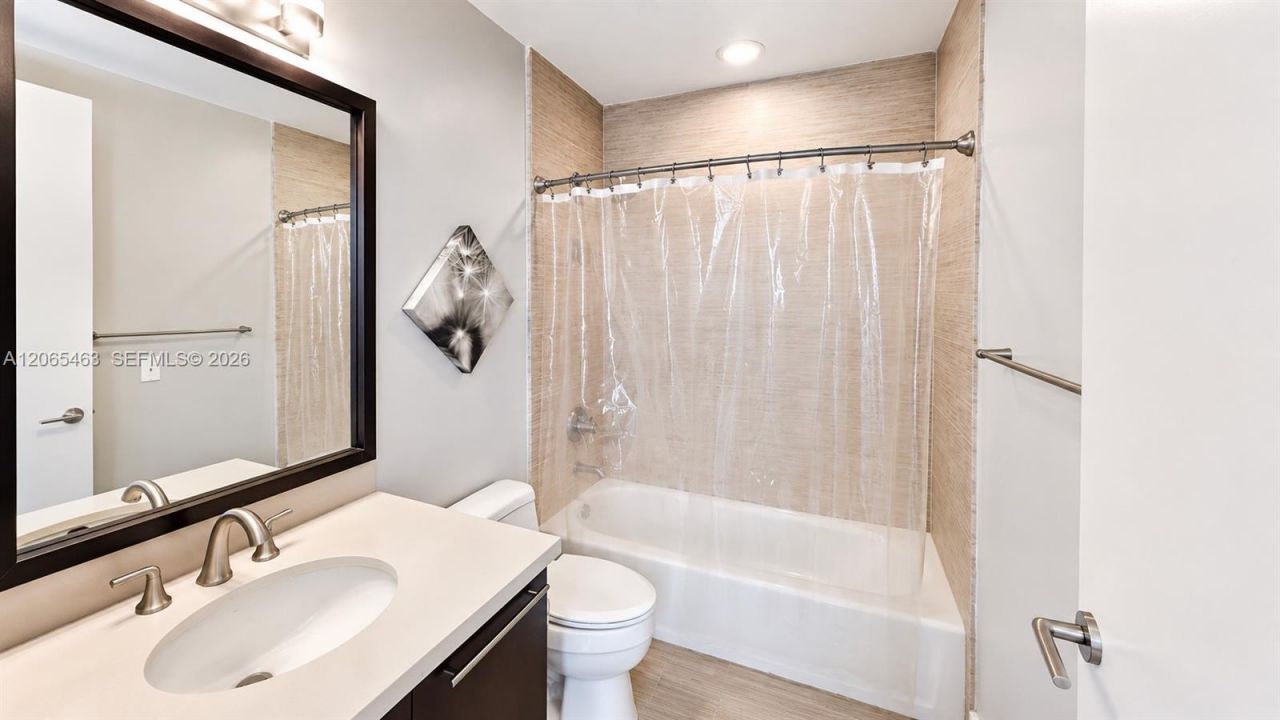 7930 East Dr , Unit 1007, North Bay Village, FL 33141 Photo