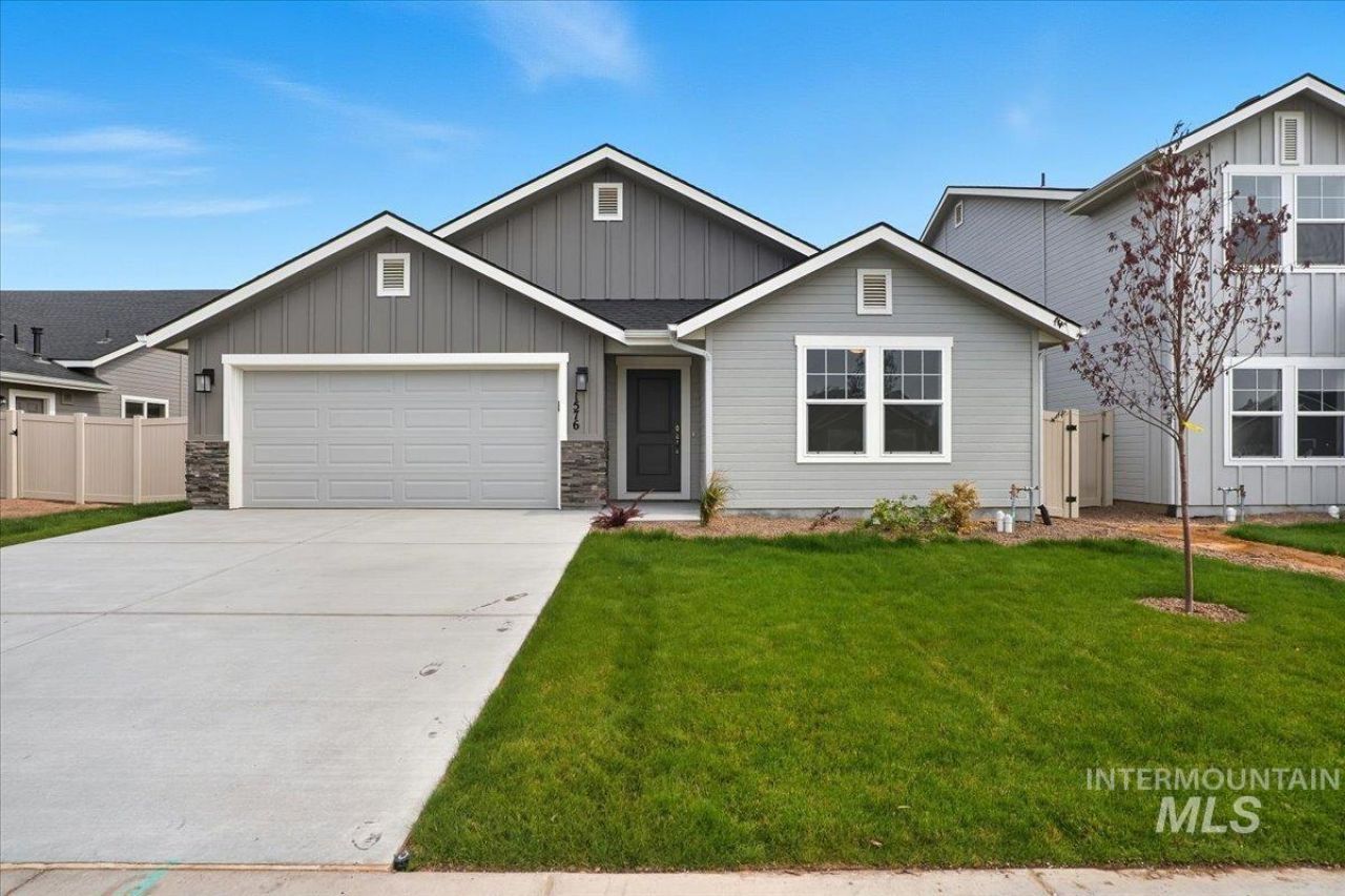 7597 E Dixon St, Nampa, ID 83686 Main Photo