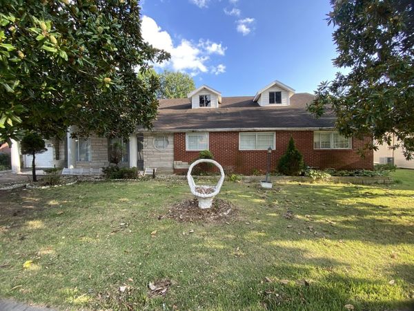 1504 E Saint Louis Street , West Frankfort, IL 62896