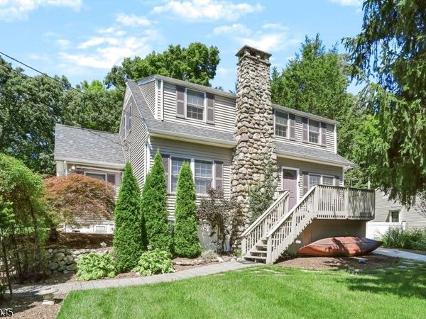 20 The Loop, Ringwood, NJ 07456