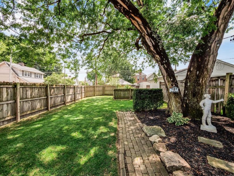 105 E Gates Street, Columbus, OH 43206 Photo 32