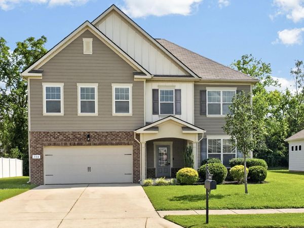 204 Princeton Dr , Lebanon, TN 37087