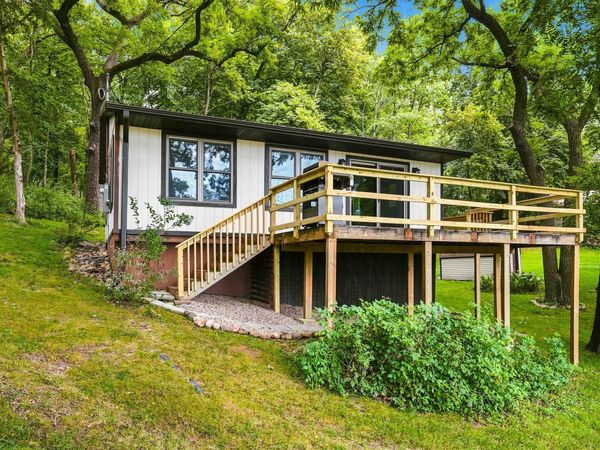 21205 262 Street, Delhi, IA 52223