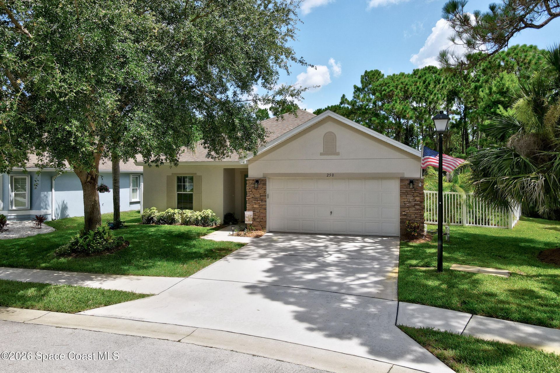250 Briarcliff Circle , Sebastian, FL 32958 Photo