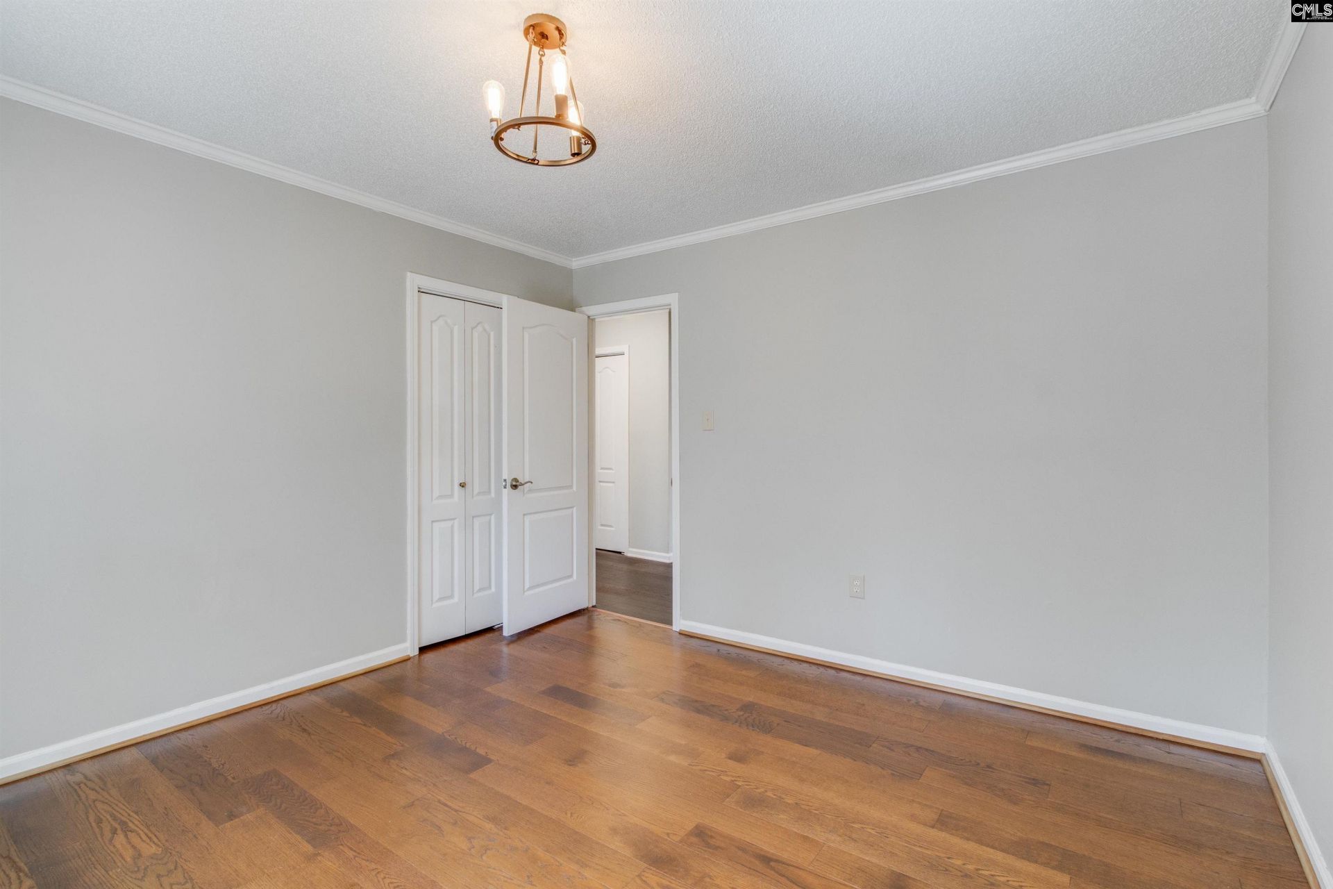 7905 Castleton Lane  Photo 29