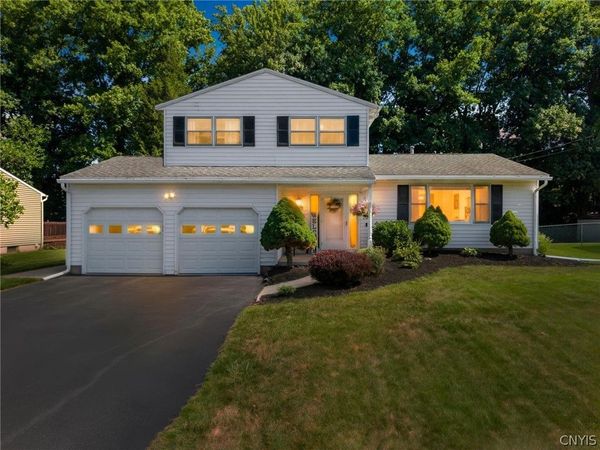 7433 Thunderbird Road, Liverpool, NY 13088
