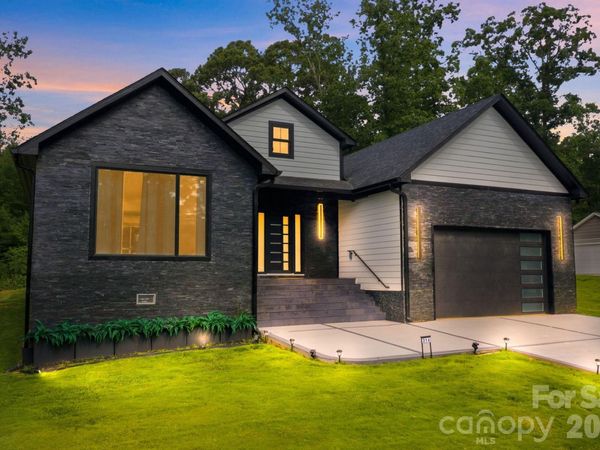 314 Oak Knoll , Hildebran, NC 28637