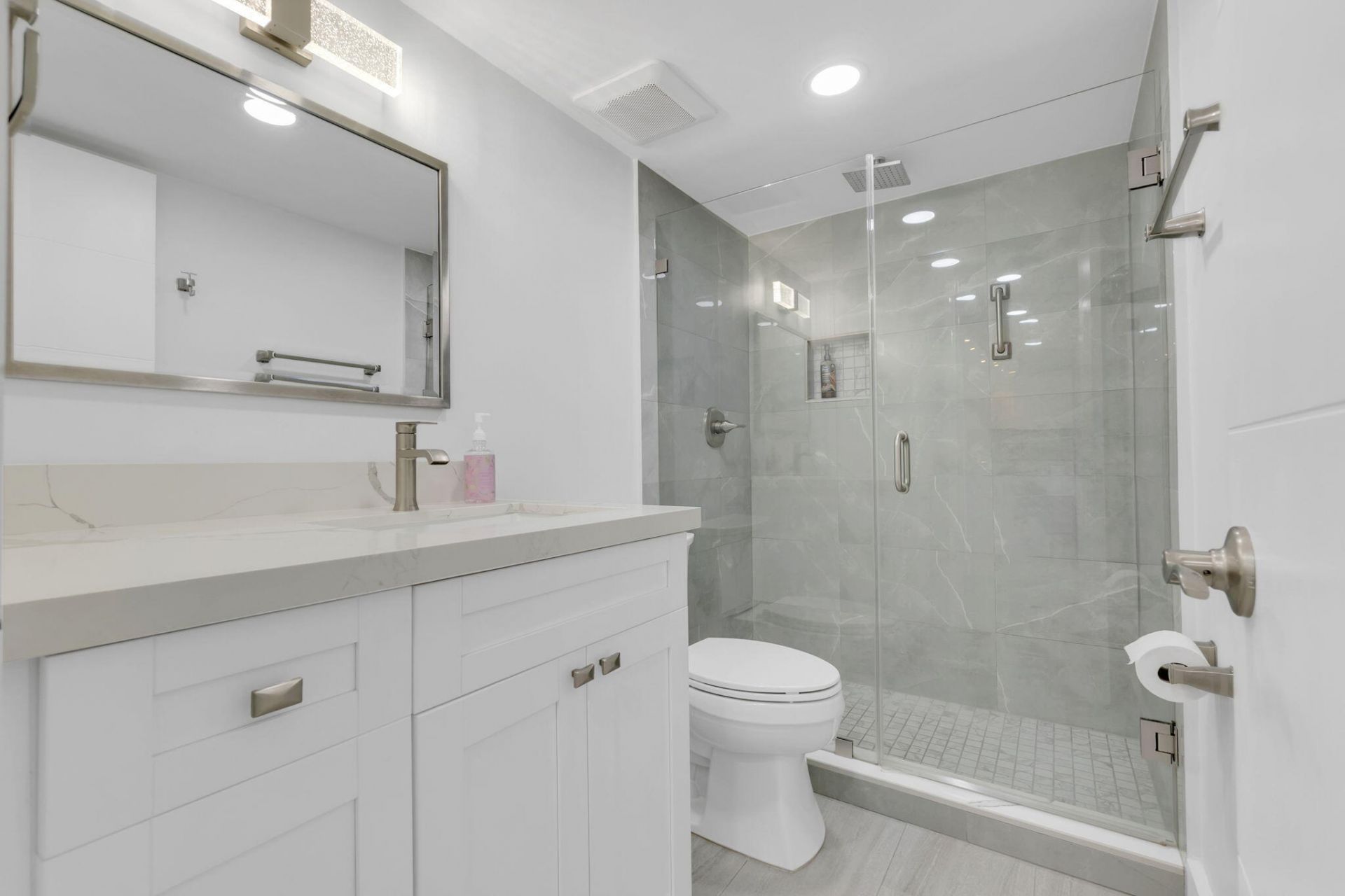 3940 Inverrary Boulevard, Unit 803-A, Lauderhill, FL 33319 Photo