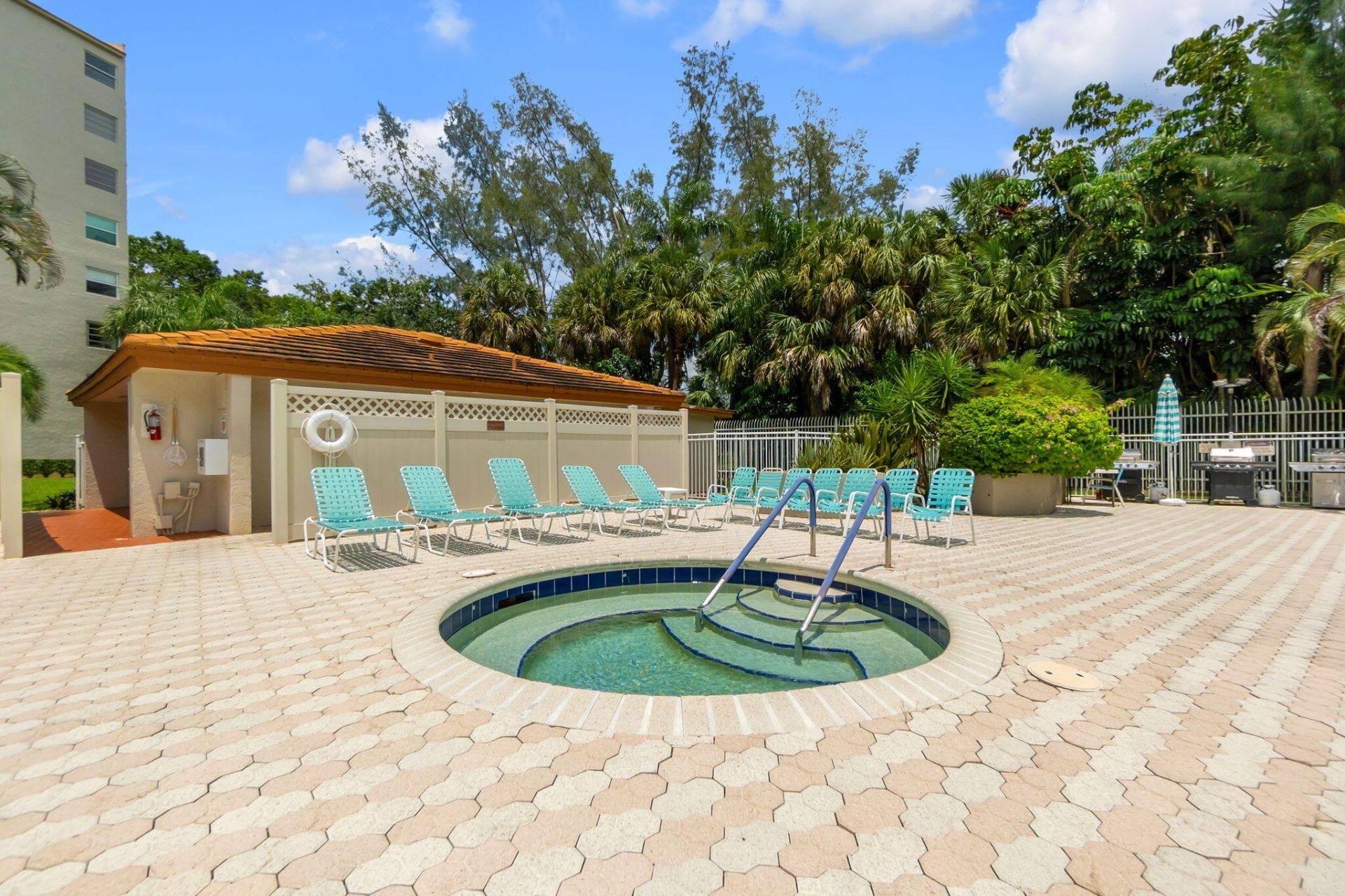3940 Inverrary Boulevard, Unit 803-A, Lauderhill, FL 33319 Photo