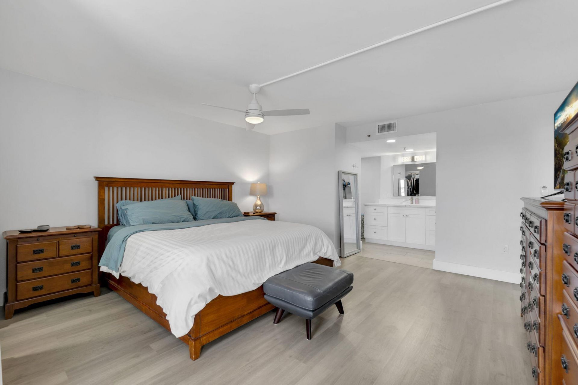 3940 Inverrary Boulevard, Unit 803-A, Lauderhill, FL 33319 Photo