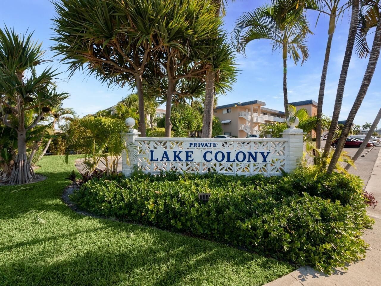 111 Doolen Court, Unit 110, North Palm Beach, FL 33408 Main Photo