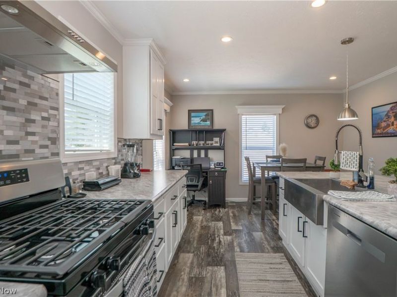 3052 Cross Creek Circle SW, Massillon, OH 44647 Photo 14