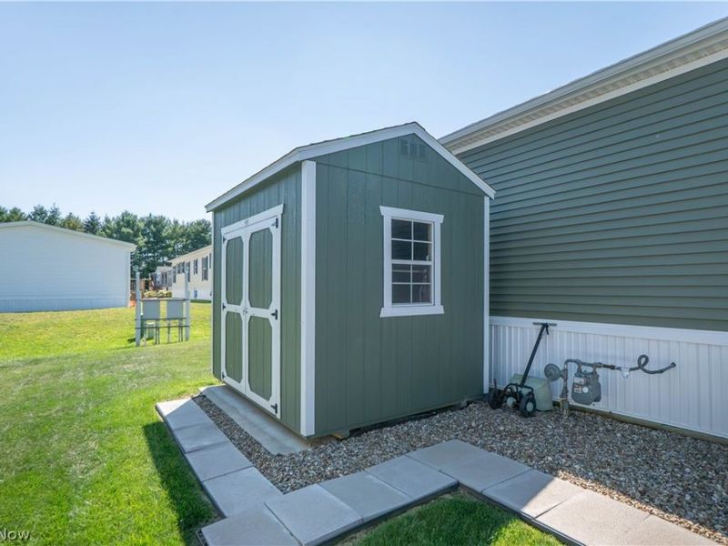 3052 Cross Creek Circle SW, Massillon, OH 44647 Photo 32