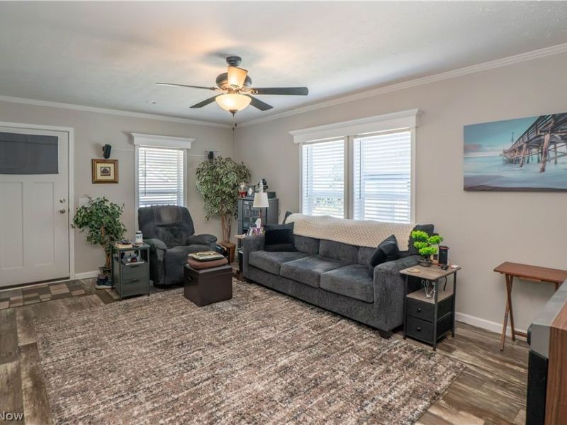 3052 Cross Creek Circle SW, Massillon, OH 44647 Photo 6